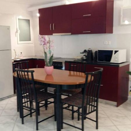 Flor De Mayo,Apt In Alimos Near The Sea Athens Luaran gambar