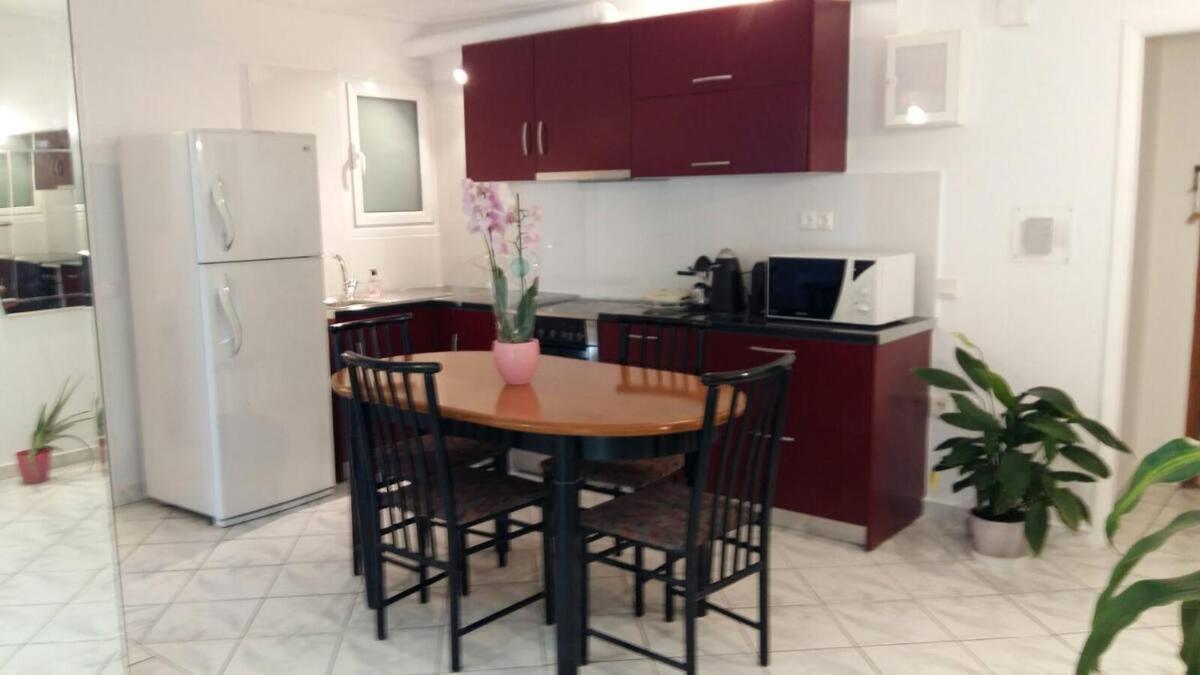 Flor De Mayo,Apt In Alimos Near The Sea Athens Luaran gambar